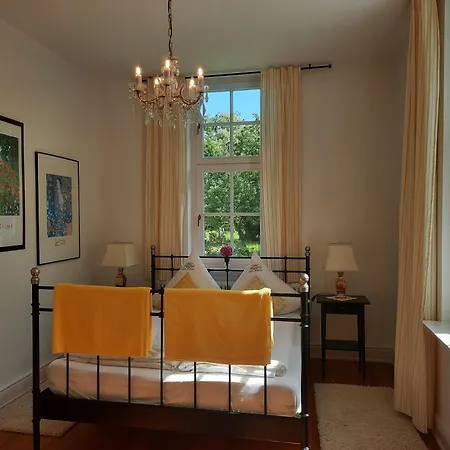 Kamin-stuuv Apartment